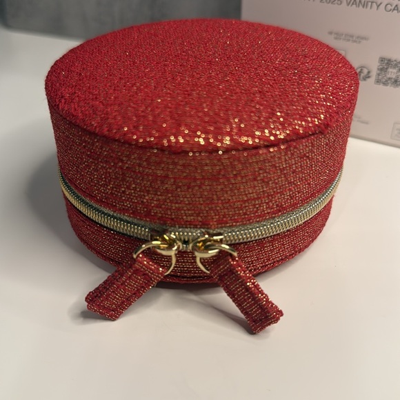 DIOR NEW GWP CNY 2025 VANITY CASE IN RED AND GOLD - Picture 9 of 17